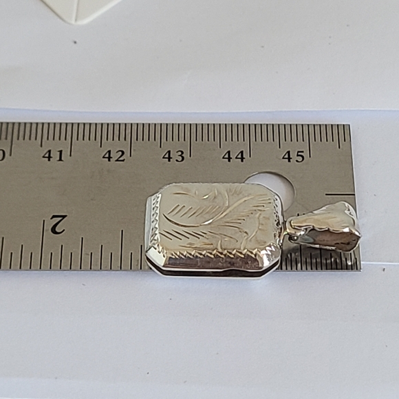 Vintage Chunky Square Sterling Silver Filigree Engraved Floral Locket Pendant - Picture 4 of 13